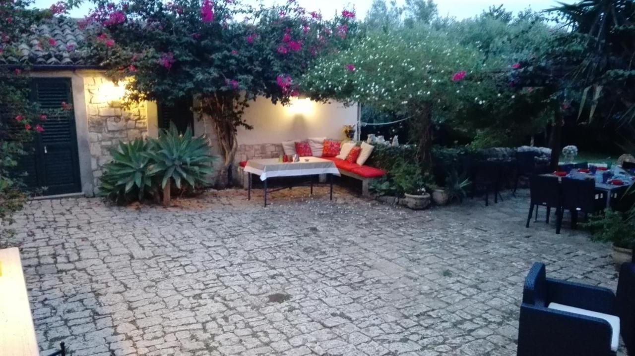 Oasi Di Campagna Hotel Modica Exterior photo